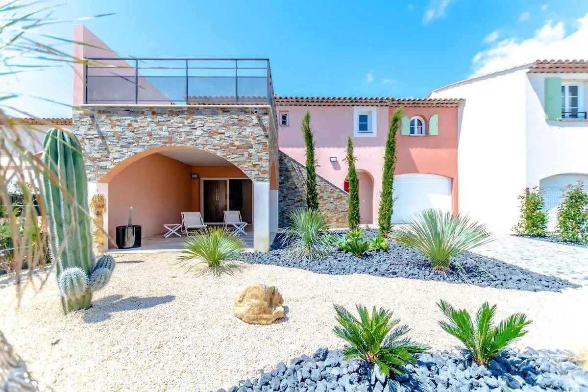 Modern Villa With Swimming Pool Grimaud