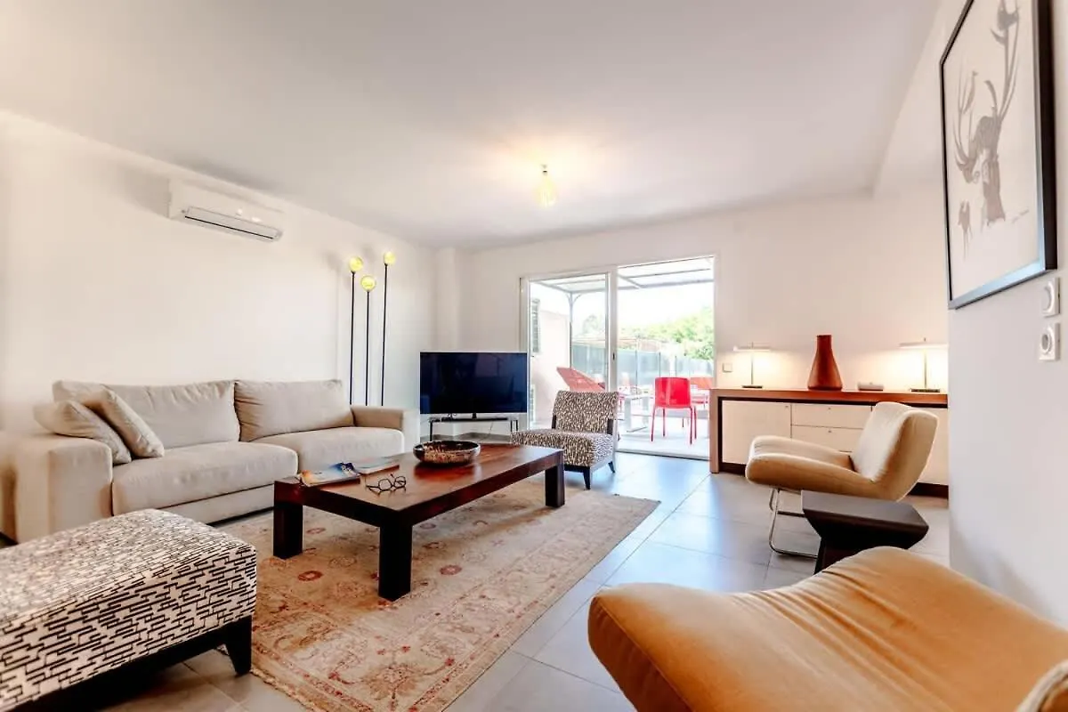 Modern Villa With Swimming Pool Grimaud