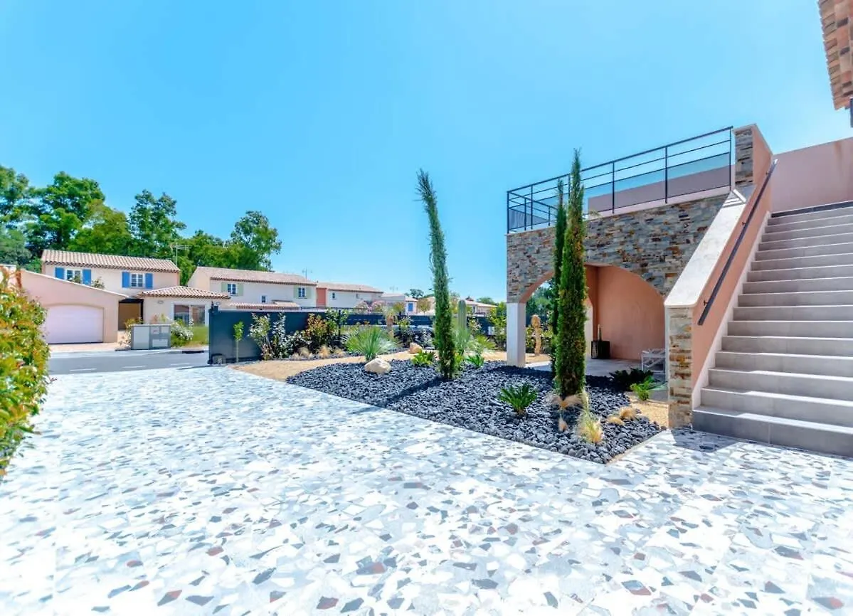 Modern Villa With Swimming Pool Grimaud