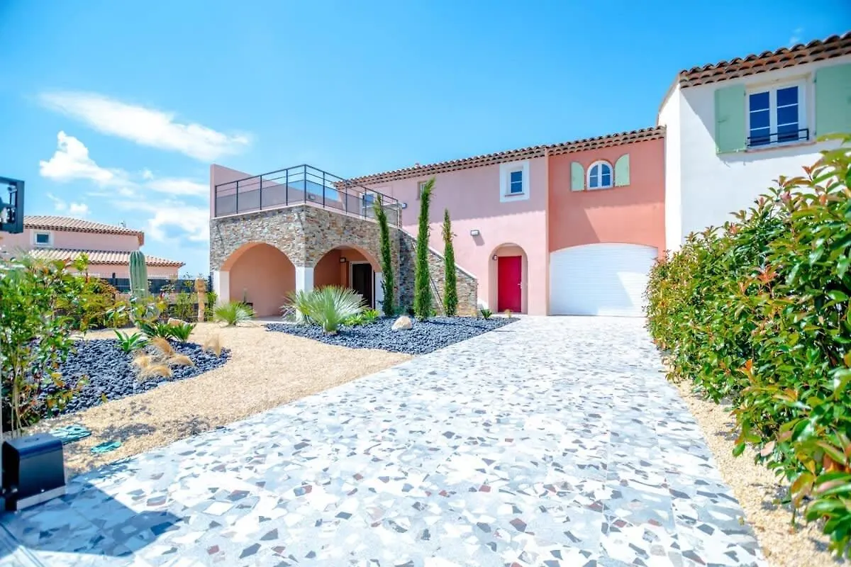 Modern Villa With Swimming Pool Grimaud