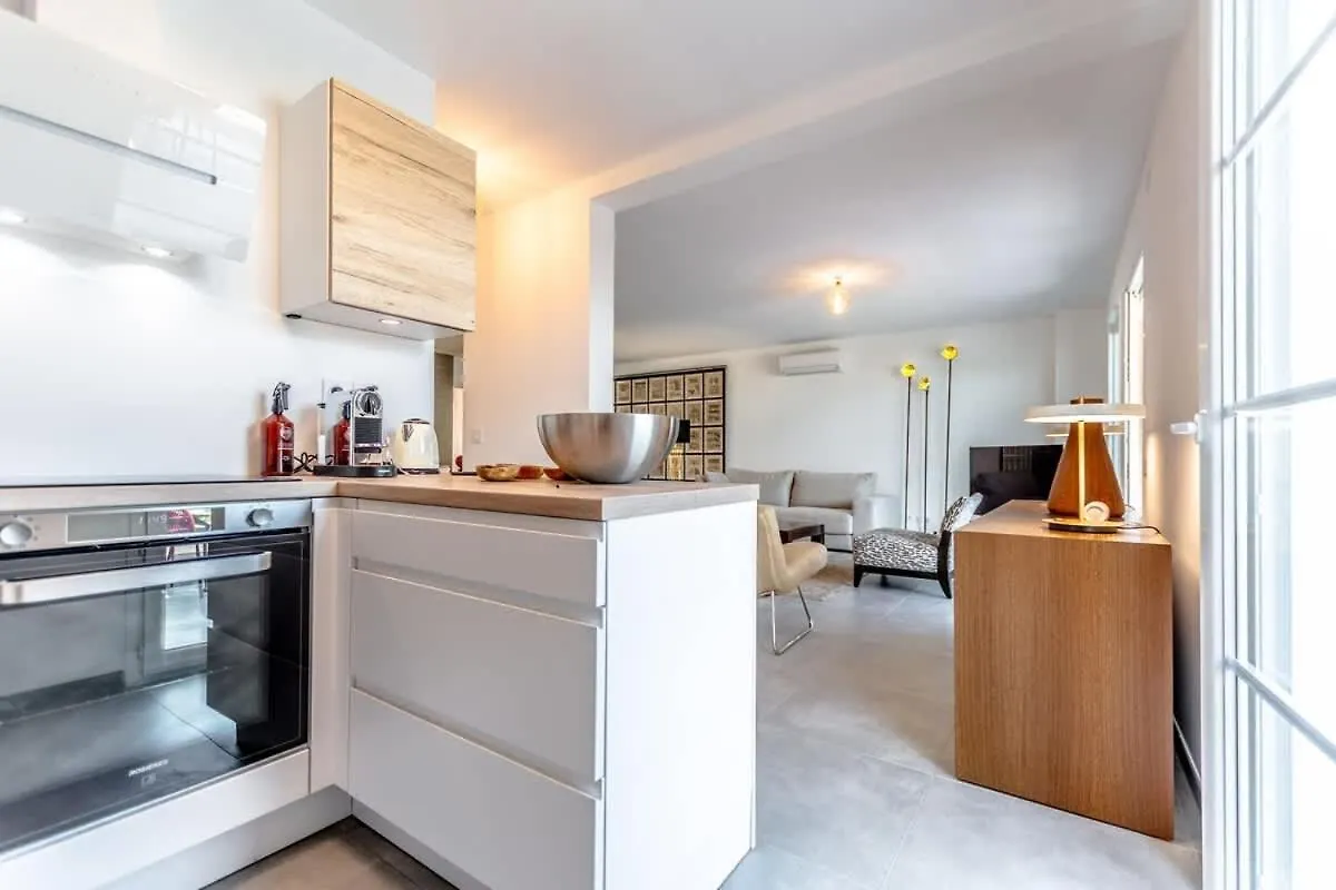 Modern Villa With Swimming Pool Grimaud