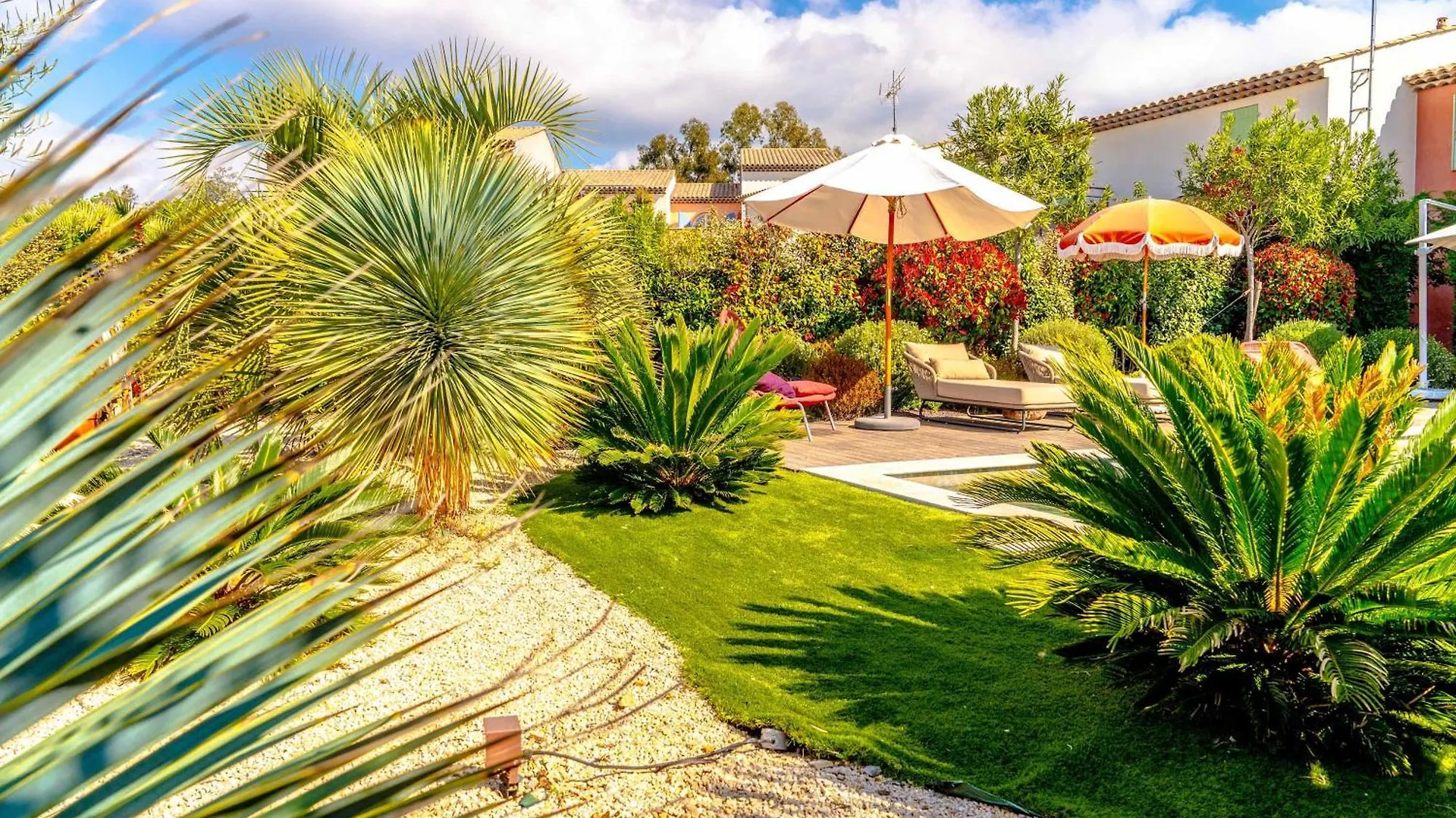 Modern Villa With Swimming Pool Grimaud